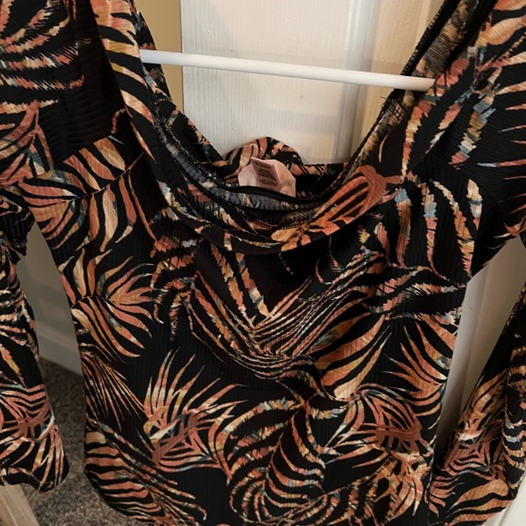 Willow & Root top - Picture 2 of 3